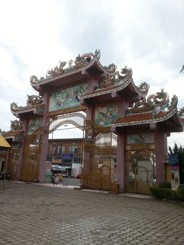 chinese shrine37.jpg