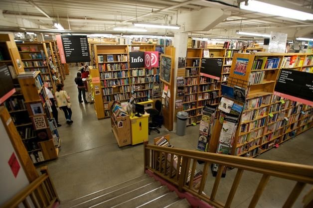 Powells-City-of-Books.jpg