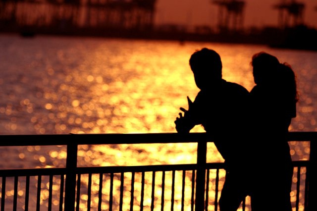 Couple-Romance-Sunset-1000.jpg