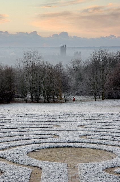 1bf52c2f0e8538f3f923194349da8f81--labyrinth-garden-labyrinth-maze.jpg