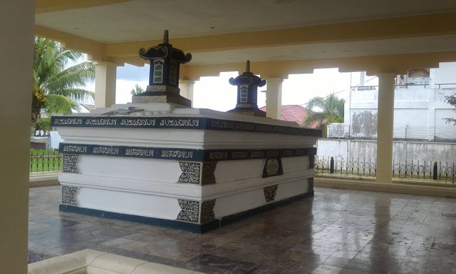 Makam Sultan Iskandar Muda.jpg