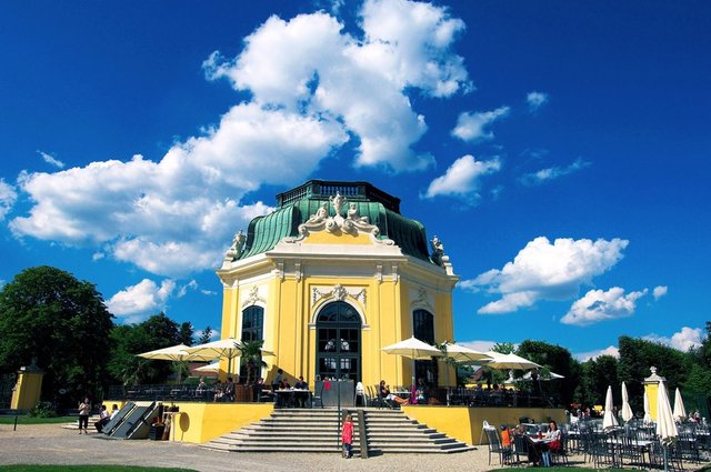 kaiserpavillon(c)daniel_zupanc_animal_detail_801.jpg