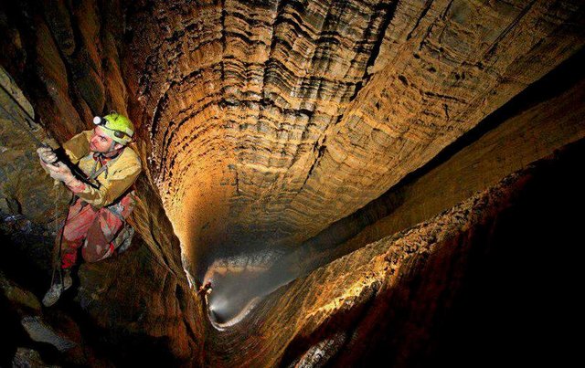 krubera-cave-10.jpg