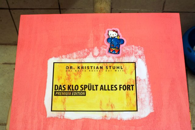 das-klo-spuelt-alles-fort-2_web.jpg