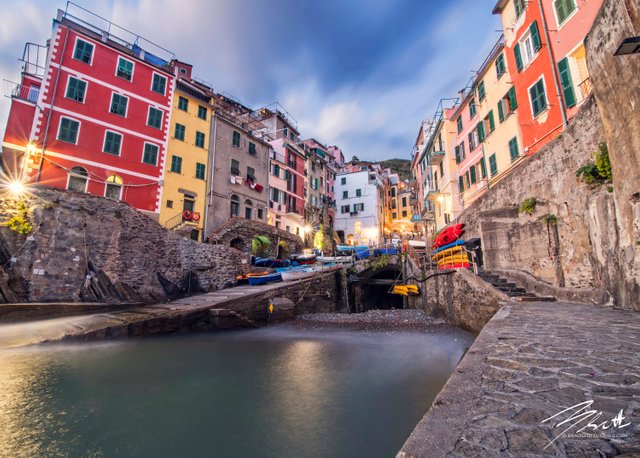 riomaggiore at night watermark.jpg