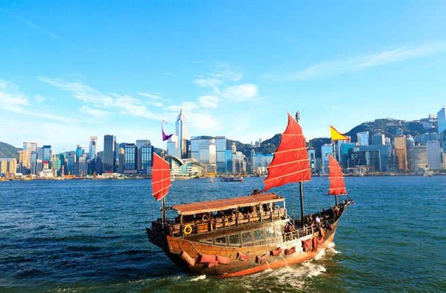 3-Charter-a-Junk-Hong-Kong.jpg