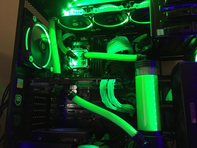 green water cooled pc