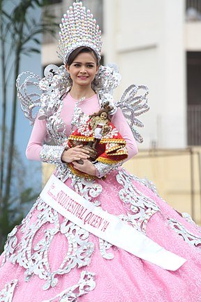 288px-Sinulog_2014_07.JPG