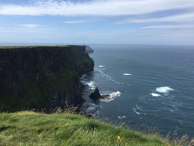 travellers-diary-guinness-oysters-and-everything-you-need-to-put-on-your-ireland-itinerary.jpg