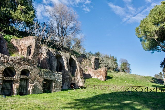 Rome old city.jpg