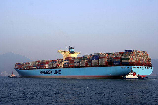 Emma_Maersk_(8782727907).jpg