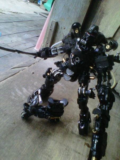 robot-iron-man-mengagumkan-dari-korek-api-gas-29.jpeg
