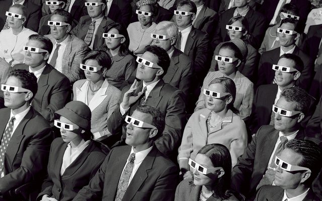 old-skool-3d-cinema-audience.jpg