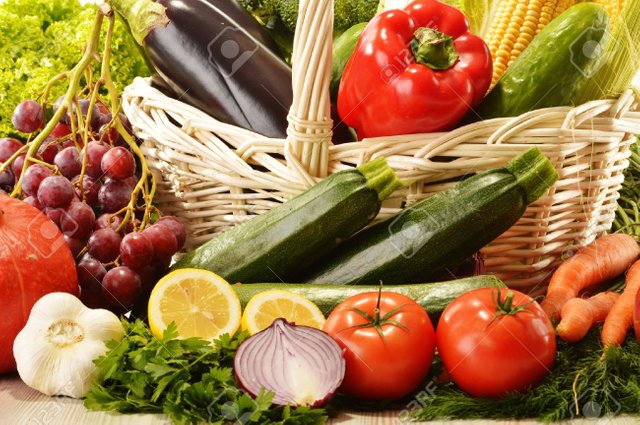 16314086-fruits-and-vegetables-in-wicker-basket.jpg