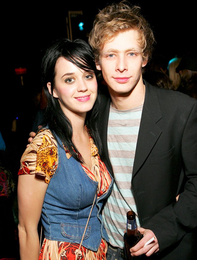 81615541_johnny-lewis-katy-perry-zoom-6b38ec46-fd6d-4b50-8838-fbc2e97dc42b.jpg