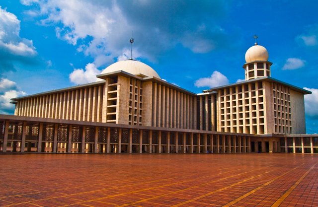 istiqlal_mosque.jpg