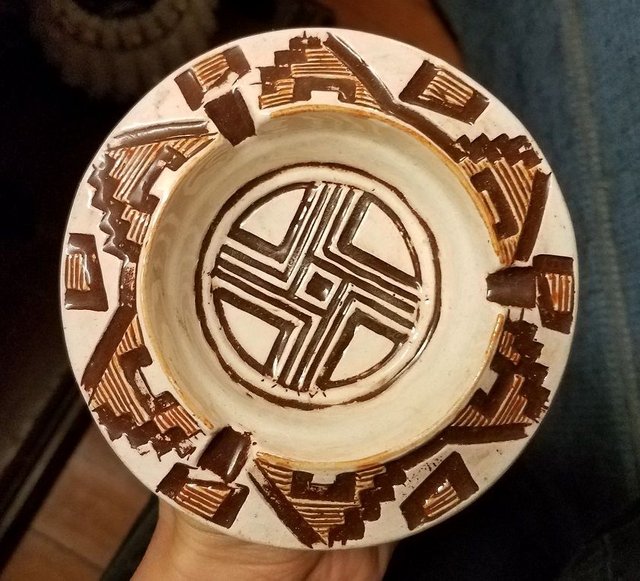 steemit-enternamehere-ceramic-desert-ashtray.jpg