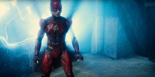 gallery-1469528374-the-flash-in-the-justice-league-trailer.jpg