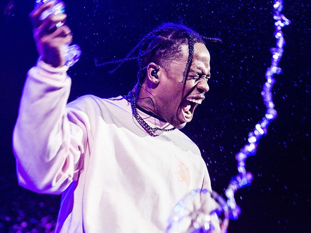 Travis-Scott-by-Mike-Lavin-@thehomelesspimp-2-1-800x600.jpg