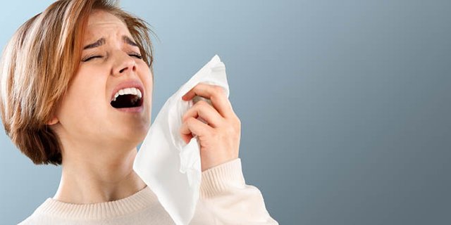 woman-sneezing-w.jpg