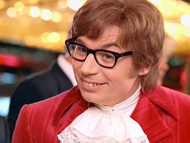 AustinPowers_142Pyxurz.jpg