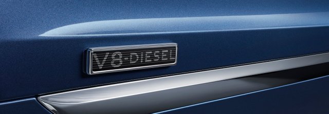 Bentayga V8 Diesel Badge 1920x670.jpg