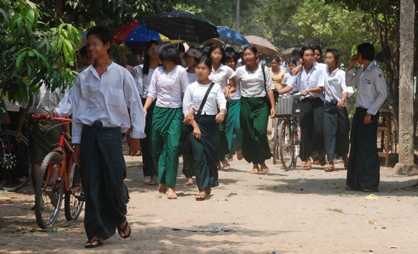 myanmar-student.jpg