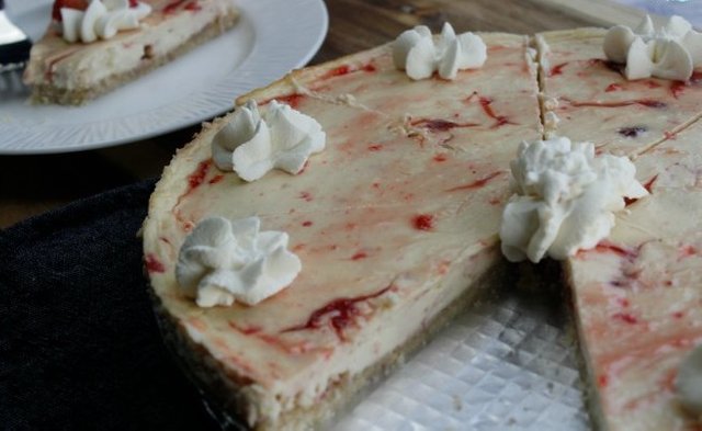 Keto-Cheesecake-Recipe-pinterest.jpg