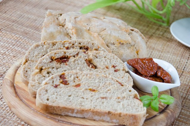 Sun-dried-tomato-bread.jpg