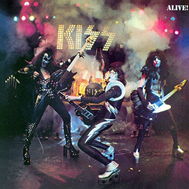 kiss-alive_custom-0f7066fc49041a88a51d60e188fef02f0783edc3-s800-c85.jpg