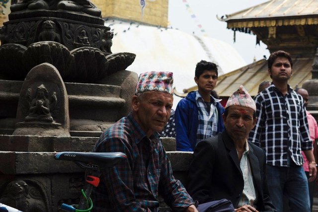 6web-two-person-sitting-in-front-of-swayambhunath-stupa-kathmandu.jpg