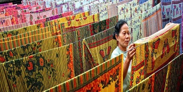 menjemur-batik.jpg