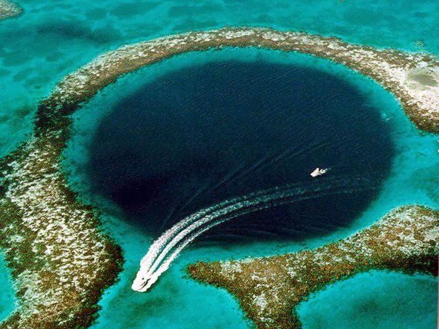 giant-blue-hole-belize-2.jpeg