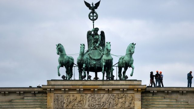 quadriga_377440a-768x432.jpg