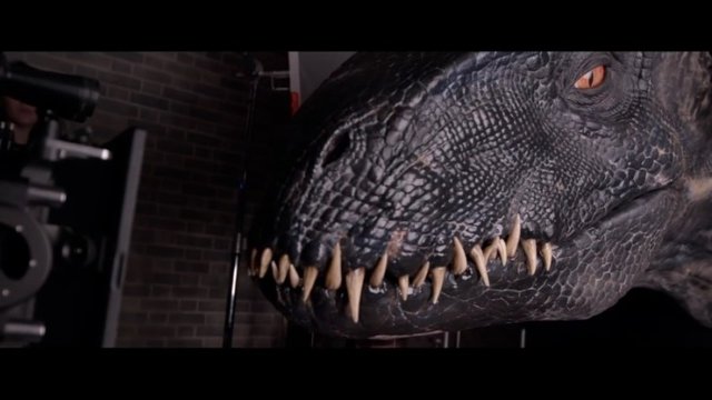 How_Jurassic_World__Fallen_Kingdom_Is_Using_Practical_Effects(002780)2018-05-16-23-50-14.JPG