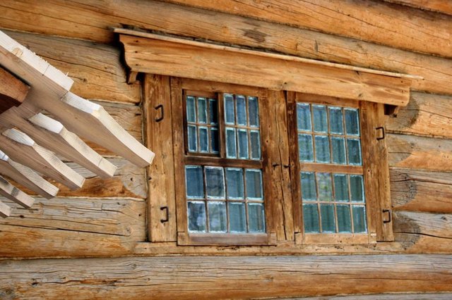 log-cabin-179273.jpg