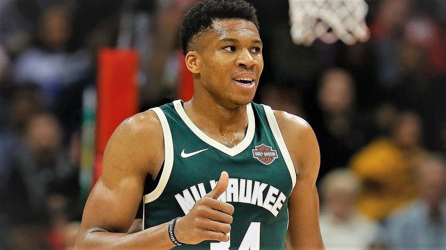 antetokounmpo-giannis-110317-getty-ftr_947fnlw4pjbk1006cpnbydd4c.jpg