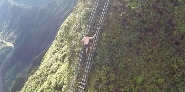 New - Haiku Stairs.jpg