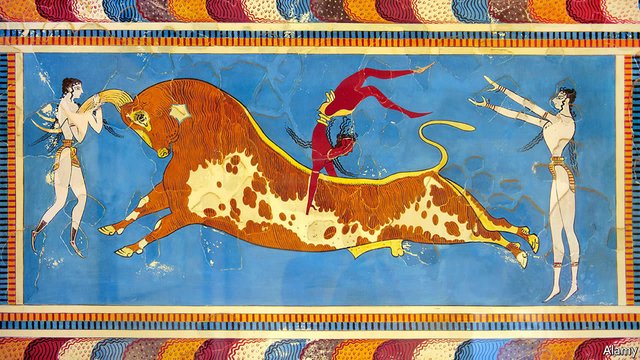 Bull - decorative frieze at the palace of Knossos.jpg