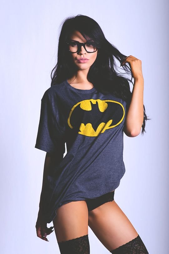 27119a7b7e77c7120f7d2f9ee4c91721--girls-in-glasses-batwoman.jpg