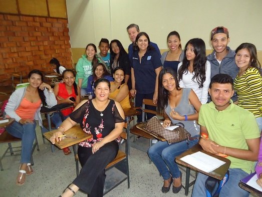 CON MIS ESTUDIANTES2.jpg