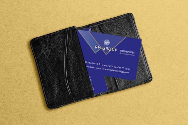 Free Business Card in Wallet Mockup.jpg