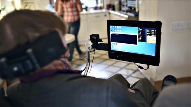 img_djuarez_20180314-105802_imagenes_lv_otras_fuentes_pantalla_hawking-kQSB--656x369@LaVanguardia-Web.jpg