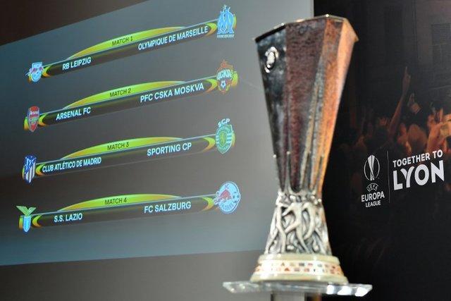 Europa-League-trophy.jpg