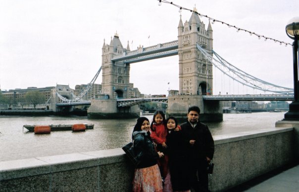 tower bridge,london.jpg
