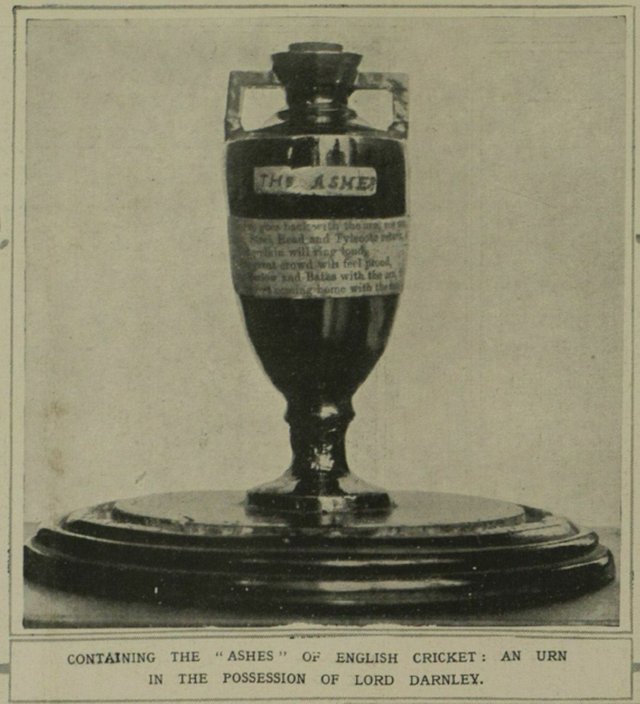 Ashes_Urn_1921.jpg