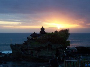 Pura-Tanah-Lot-300x224.jpg