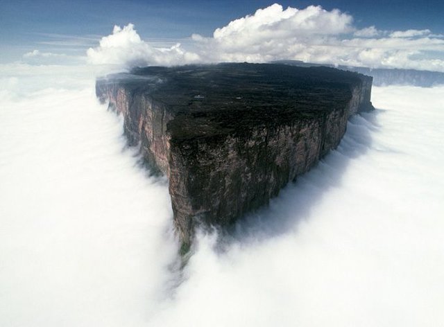 (2) Mount Roraima Venezuela.jpg