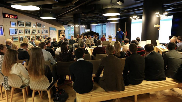 E-residents and service providers gathered offline in Tallinn for an e-Residency roundtable