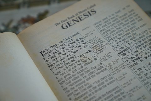 rsz_bible-in-the-beginning-christian-genesis-2778631.jpg